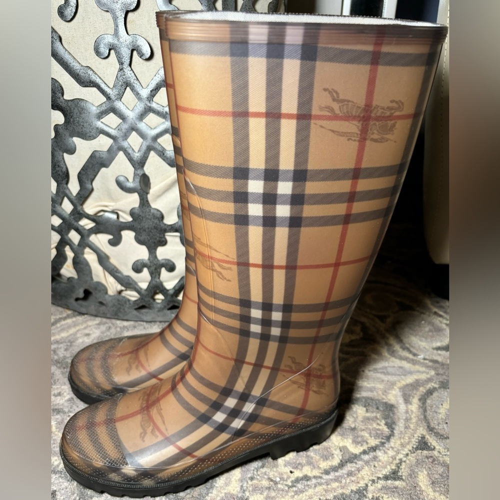 Burberry Plaid rain boots